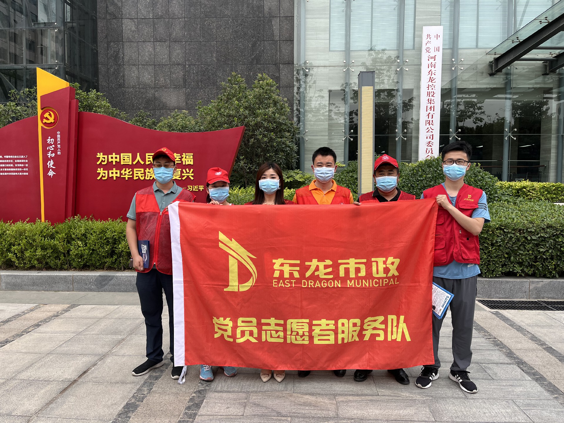 勸阻吸煙 傳播健康丨東龍市政開展第35個(gè)世界無煙日宣傳活動(dòng)